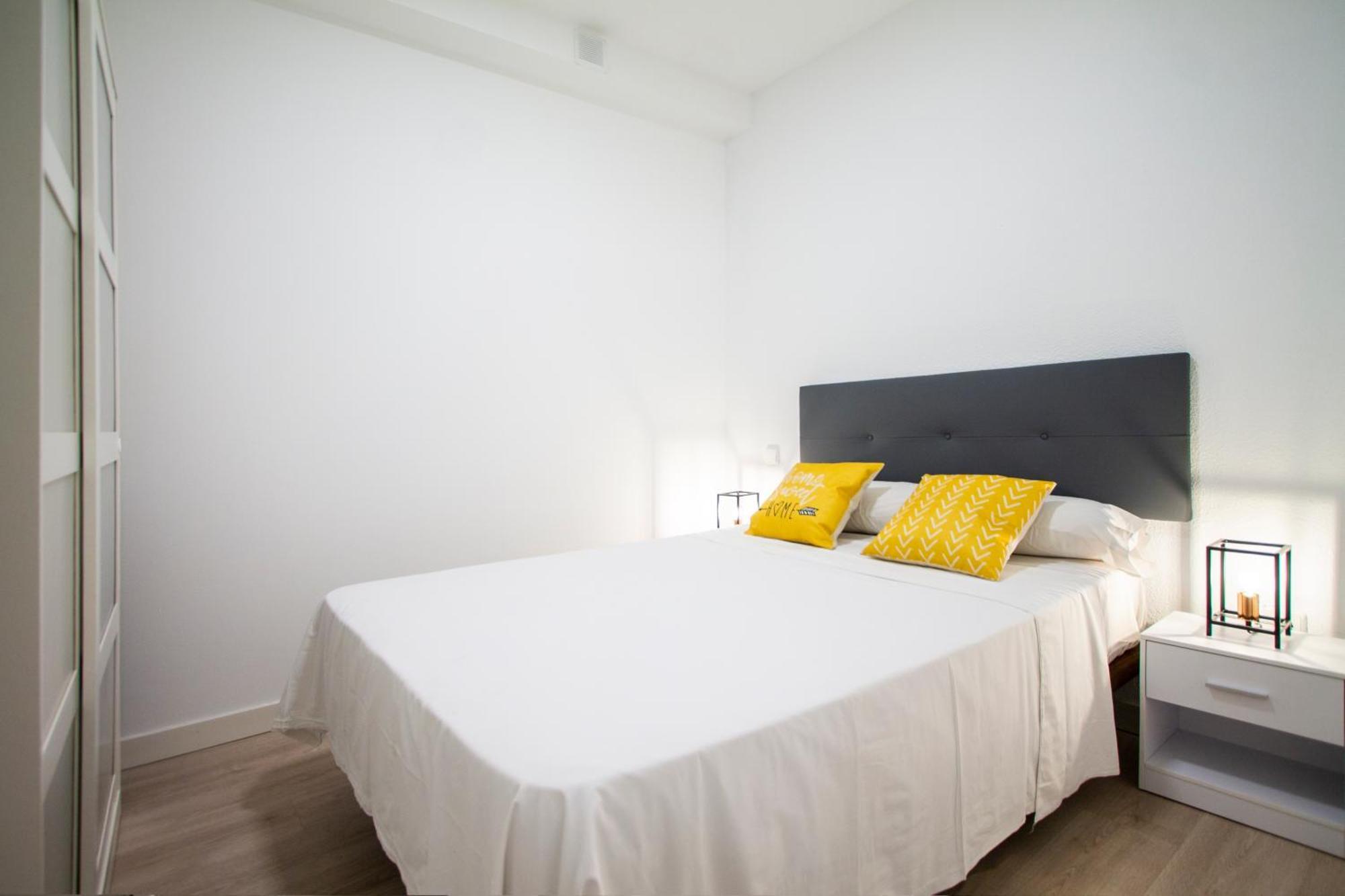 Apartamentos Tetuan Sandino Madrid Exterior foto