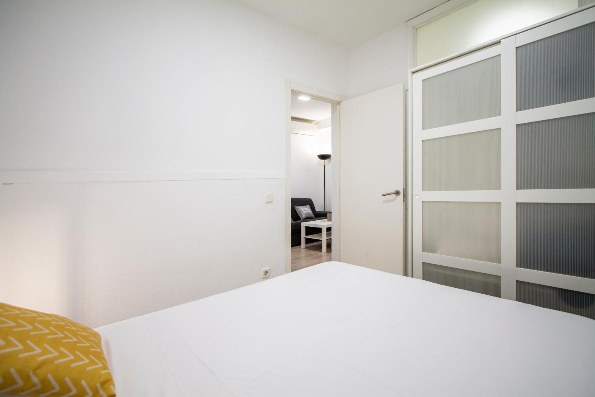 Apartamentos Tetuan Sandino Madrid Exterior foto
