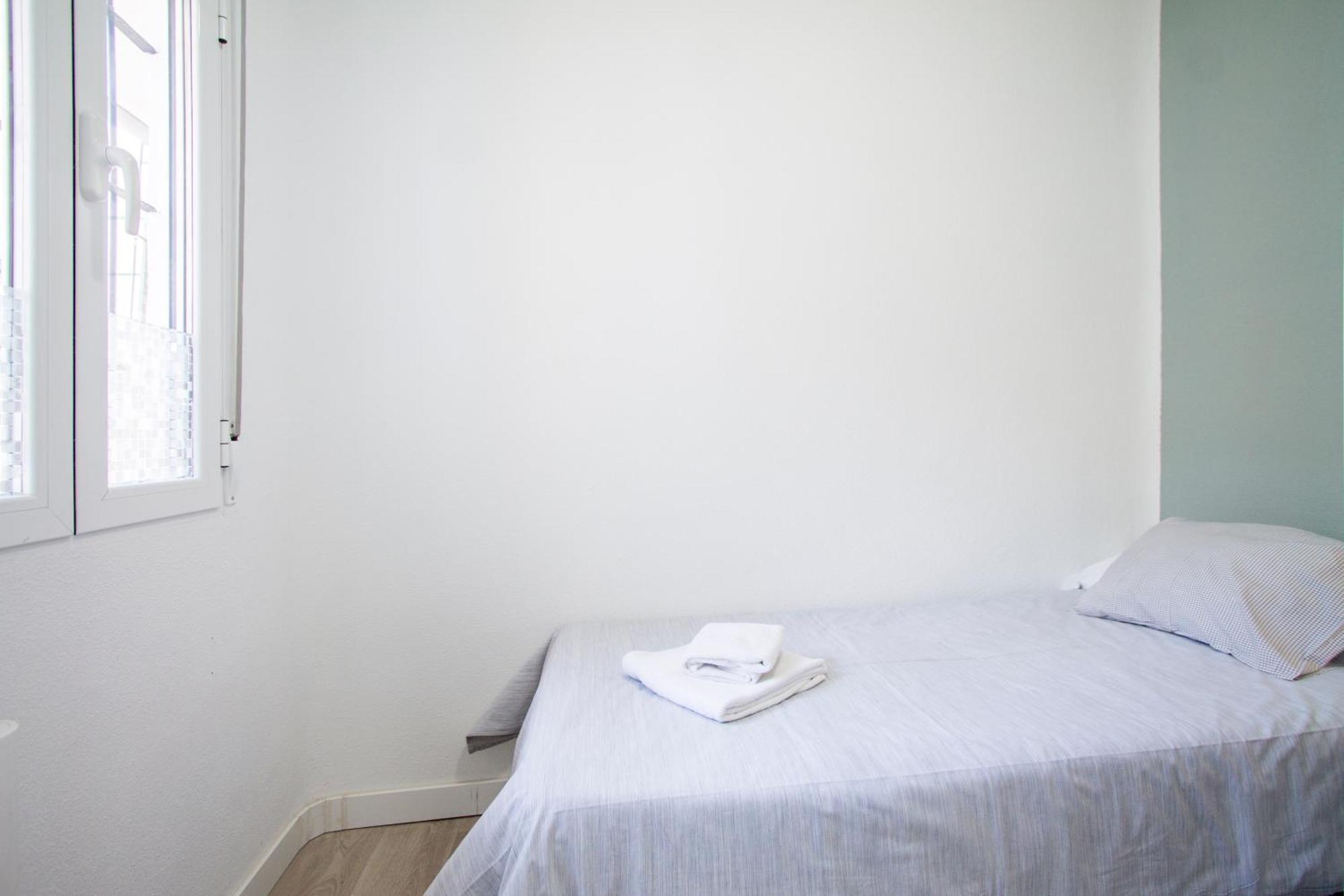 Apartamentos Tetuan Sandino Madrid Exterior foto
