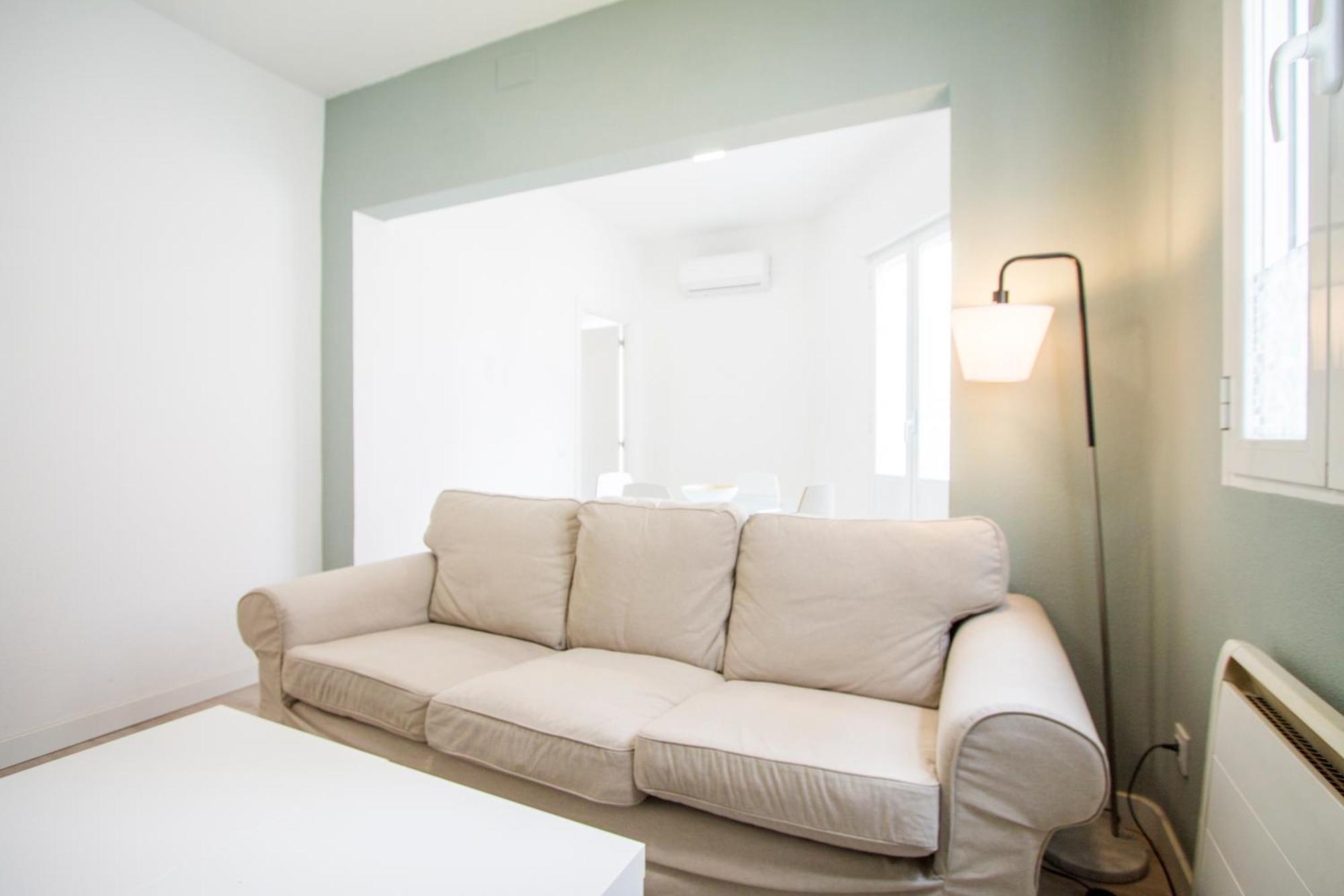 Apartamentos Tetuan Sandino Madrid Exterior foto